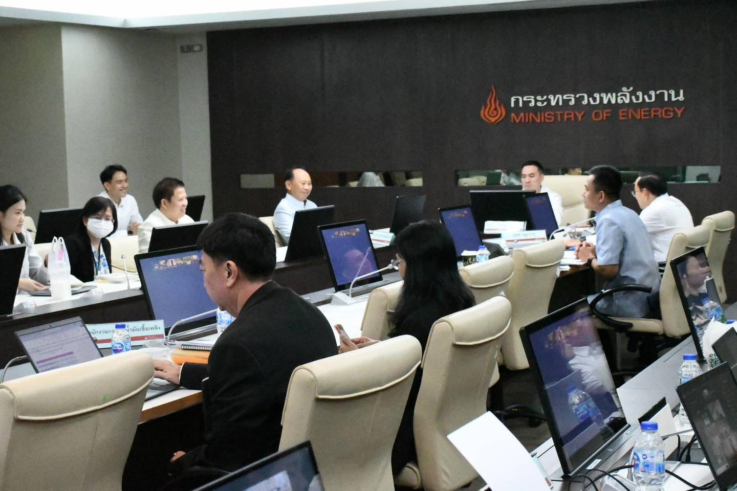 news 080469 03